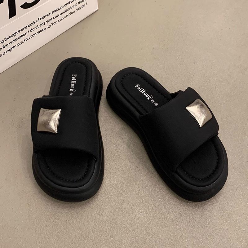 Slippers Women's Summer Outer Wear New Fashionable Small Thick Bottom To Increase the Sense of High-end Cool Slippers