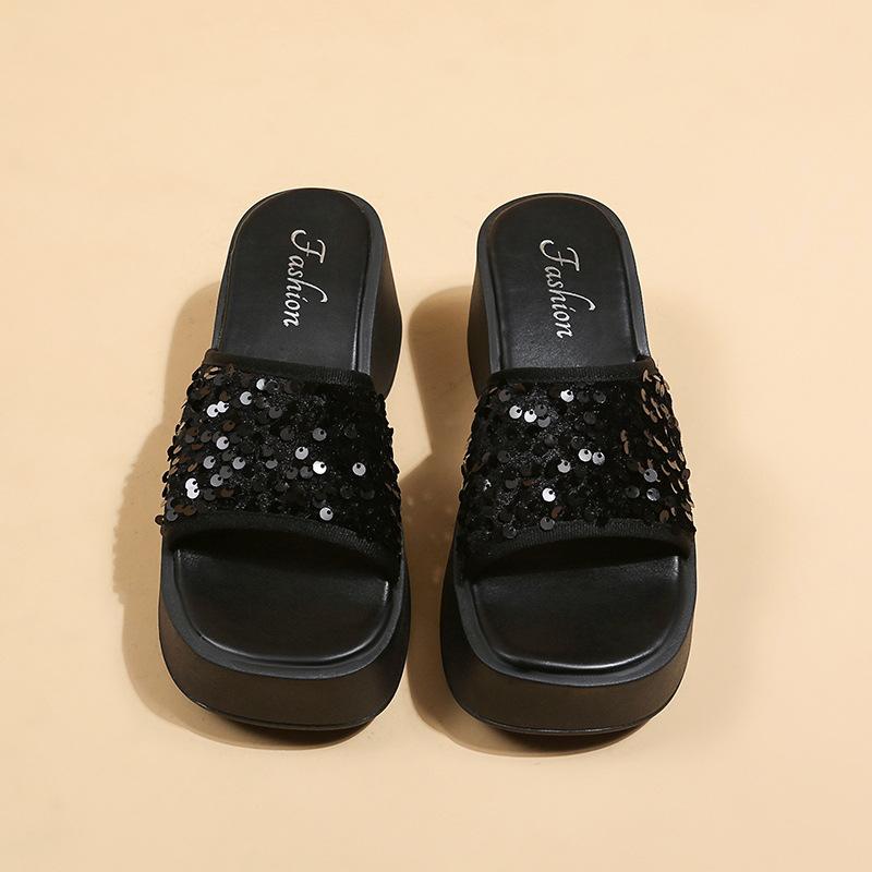 Thick-bottomed cool slippers for women's outer wear 2025 summer new fashion muffin bottom sequins one-word beach slippers outer wear