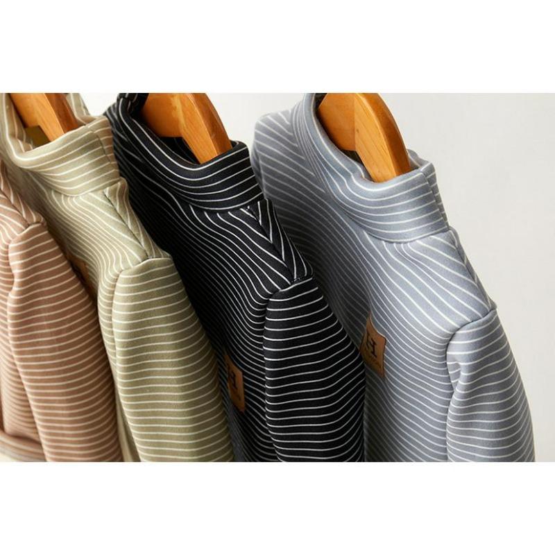 Kids' Fleece Turtleneck: Warm Long-Sleeve Top for Boys & Girls, Ideal for Autumn/Winter.