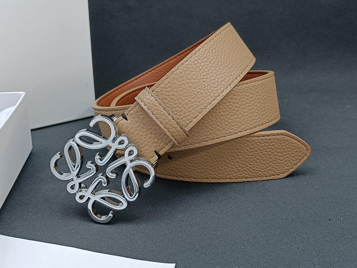 

Шкіряний чоловічий ремінь Loewe з гладкою пряжкою та тисненням під лічі - Універсальний, Модний стиль інфлюенсера В наявності Size 105