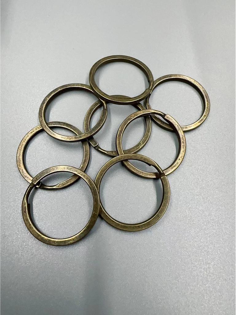 "Retro Carabiner Alloy Leather Keychain with Handwoven Strap - Men's Business Gift"