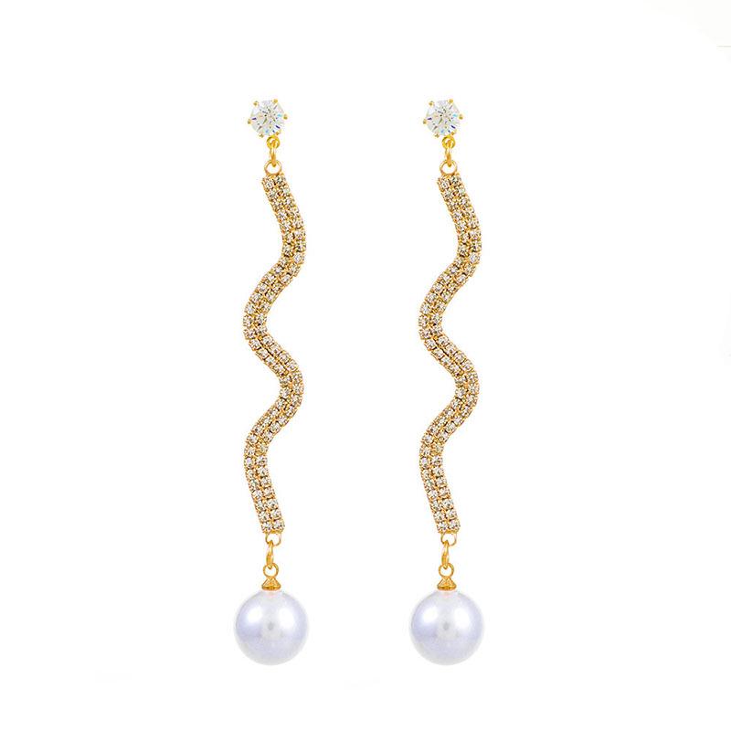 Curved Diamond Faux Pearl Earrings - Exaggerated Fashion Statement Accessories