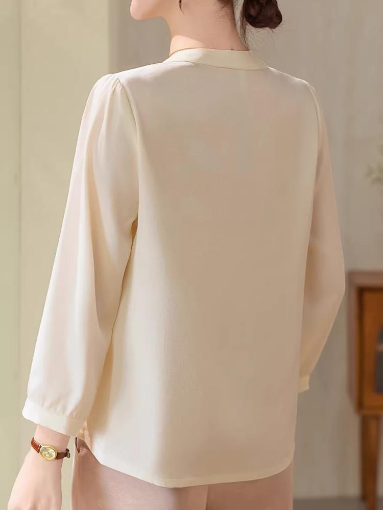 Mom's Spring Style: New 2026 Chinese-Inspired Blouse for Middle-Aged & Elderly Women - Round Neck, Thin Fabric