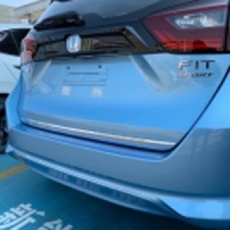 Совместимо с 20 моделями Honda Fit Накладка на дверь багажника (Японская версия)