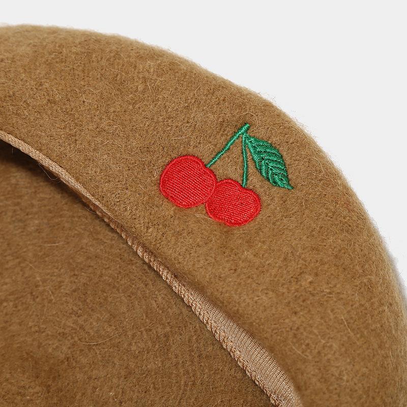 Women's Winter Casual Embroidered Checked Beret Trendy Fashion Artist Hat