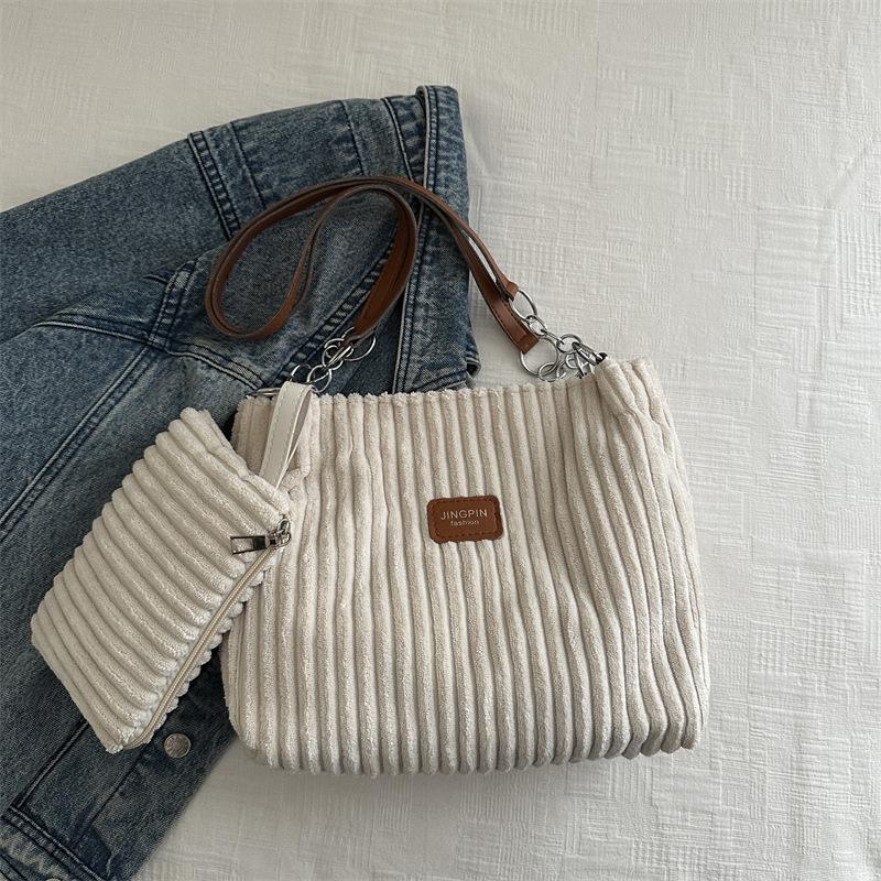 Corduroy Bag Ladies 2025 New Trendy Casual Shoulder Bag Large Capacity Class Bag Popular Tote Bag