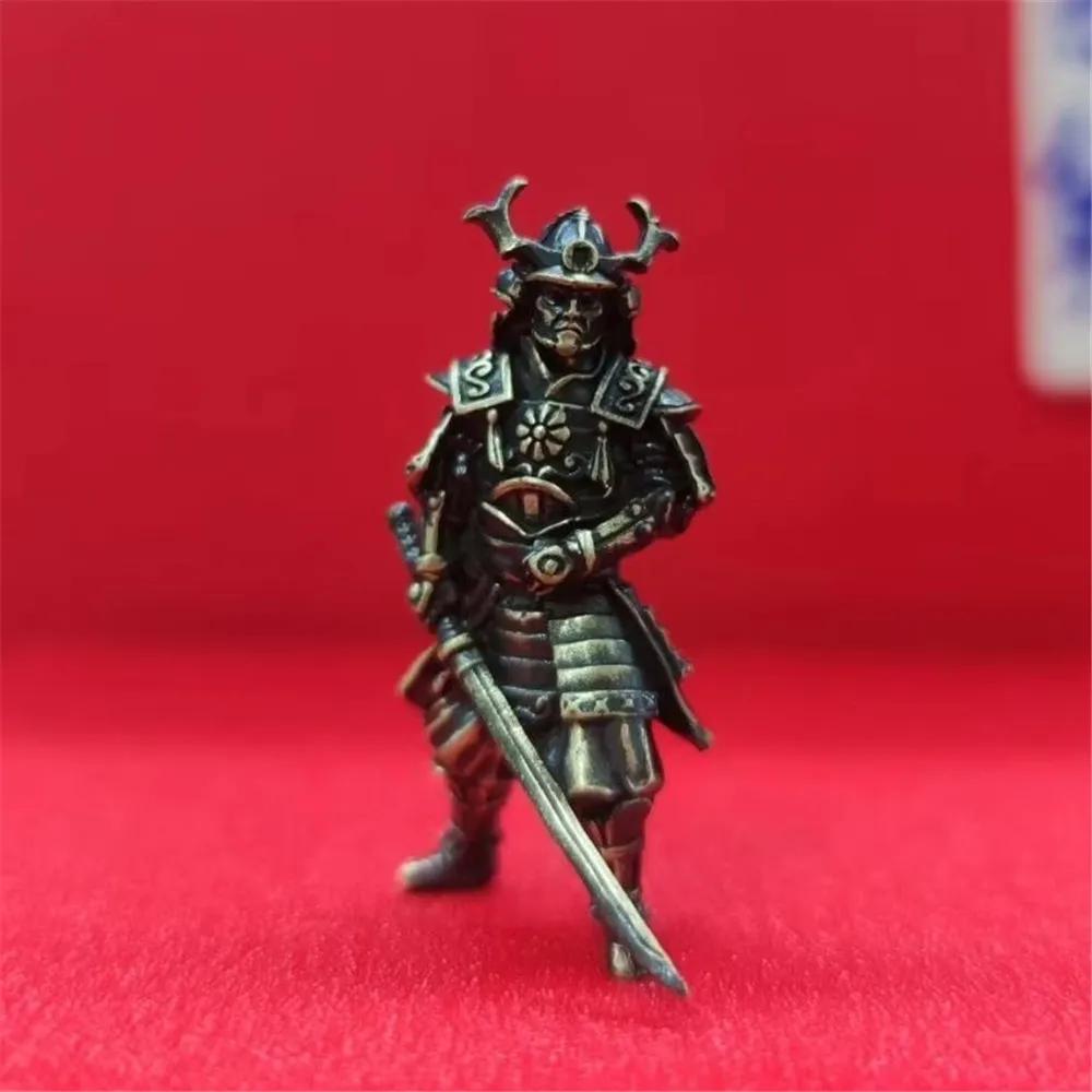 New Creative 4cm Black Pure Copper Slanting Knife Samurai Ancient Soldier Toy Model Desktop Decoration Man Gift Figurine