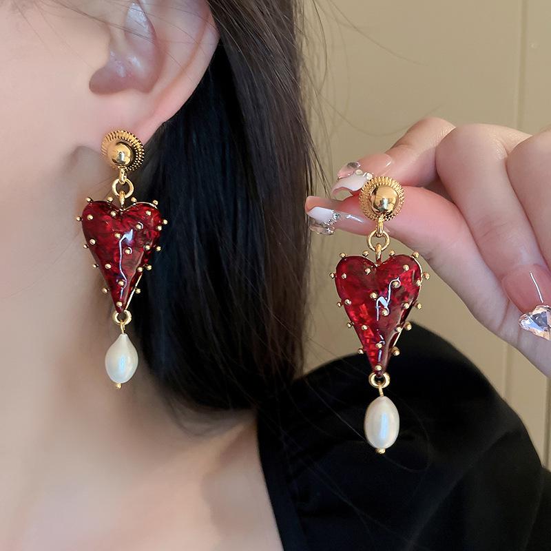 Real Gold-Plated Silver Needle Heart-Shaped Freshwater Pearl Earrings, Vintage Chinese Style