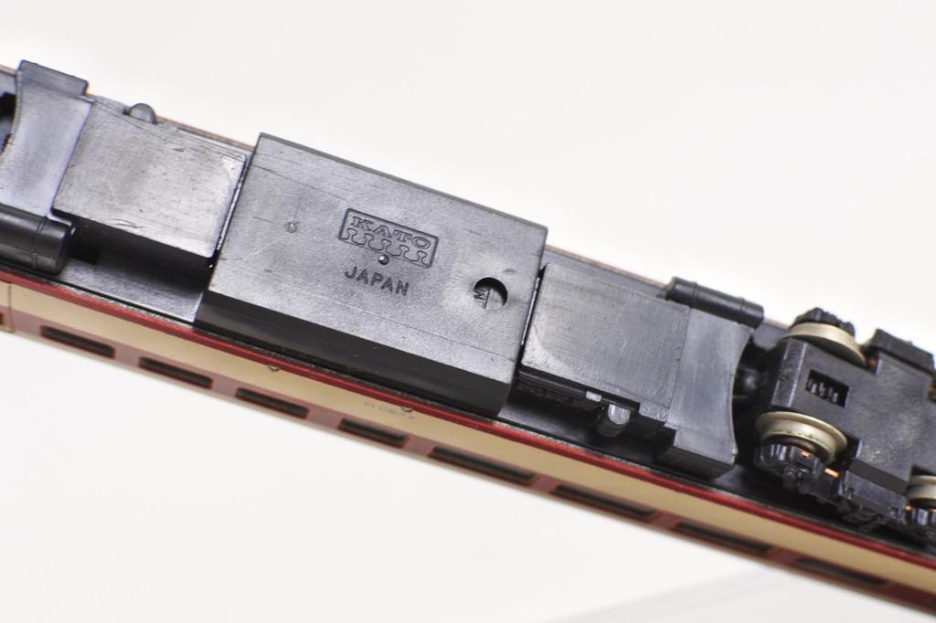 KATO KiShi 80 Dining Car N Gauge / N Scale from Japan (Stored In Kiha 82 Case)