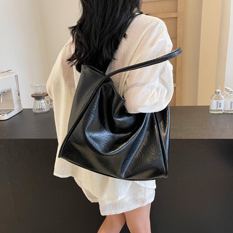 Large-capacity Bag Women's Autumn New Textured Literary Shoulder Bag Popular Class Commuter Tote Bag