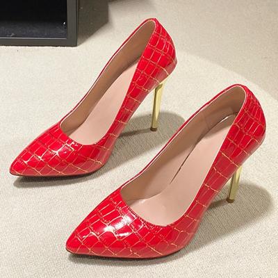 Moda Autunno Nuove Scarpe Singole con Tacco Sottile Moda Donna Punta Acuta Bocca Bassa Slip-on Temperamento Comode Scarpe con Tacco Alto