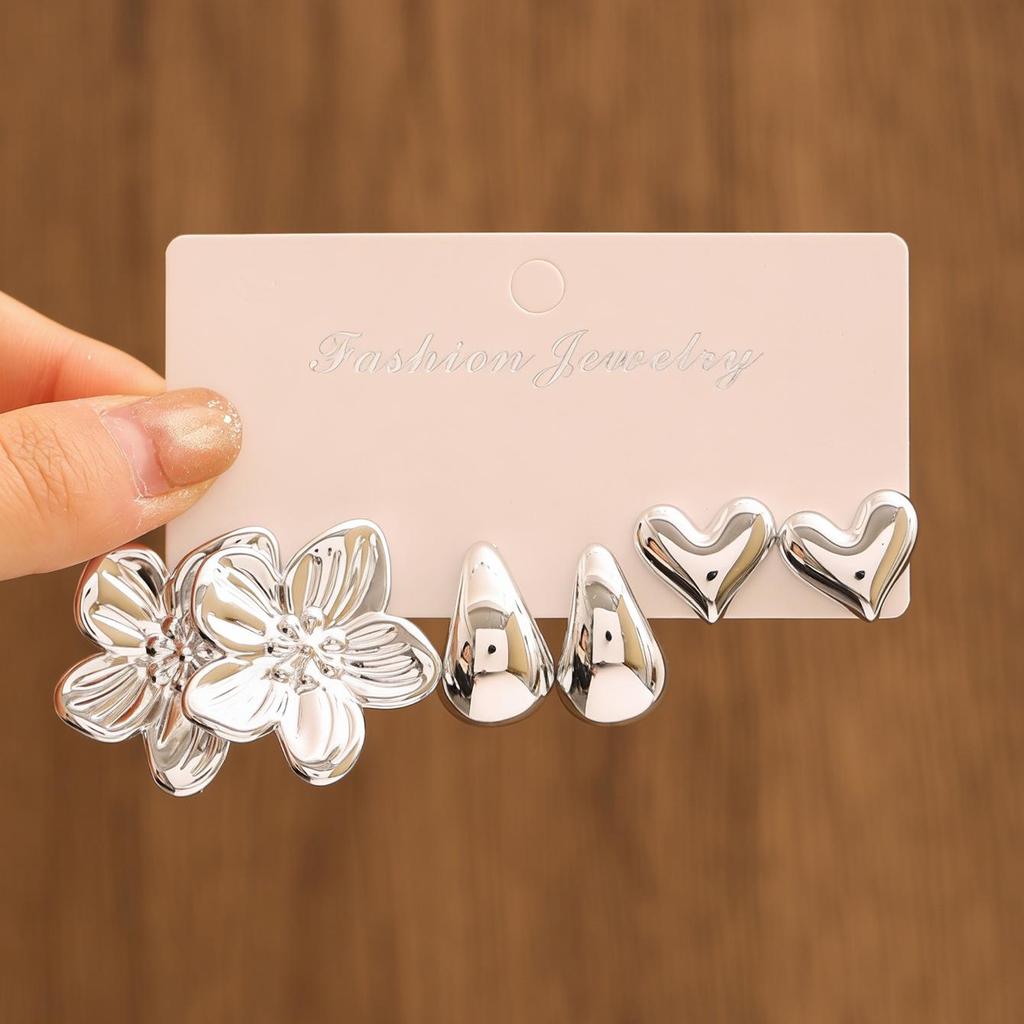 Vintage Geometric Flower & Heart C-Shaped Hoop Earring Set