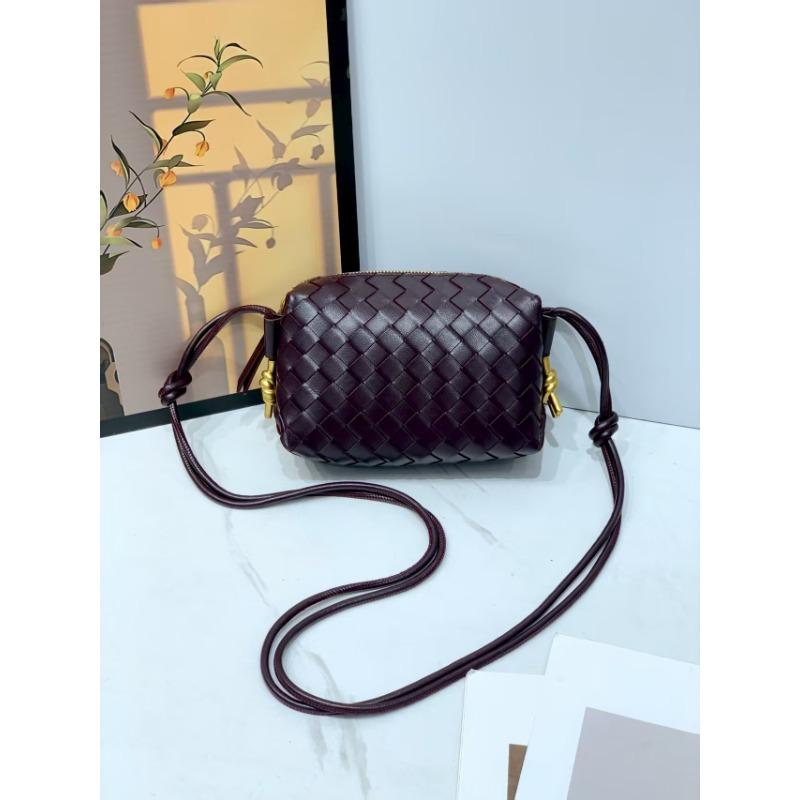 New wind braided camera bag, metal node braided small square bag, niche soft leather single shoulder messenger women's bag