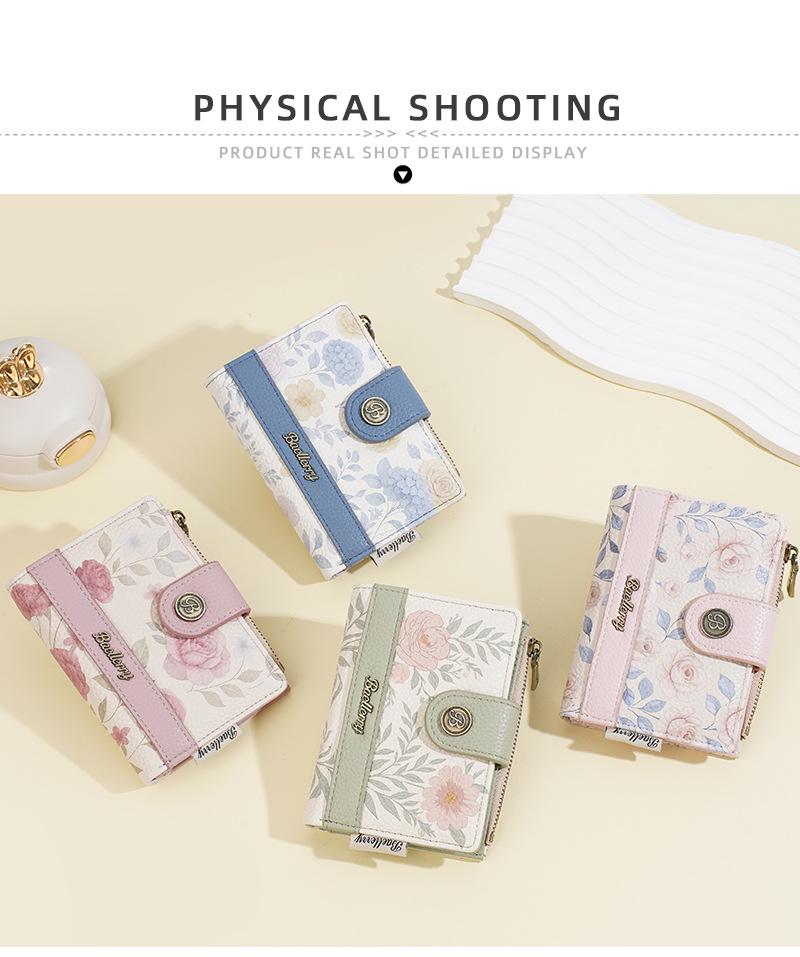 New Women's Korean Style Anime Short Wallet with Multi-Card Slots and Fashion Clasp