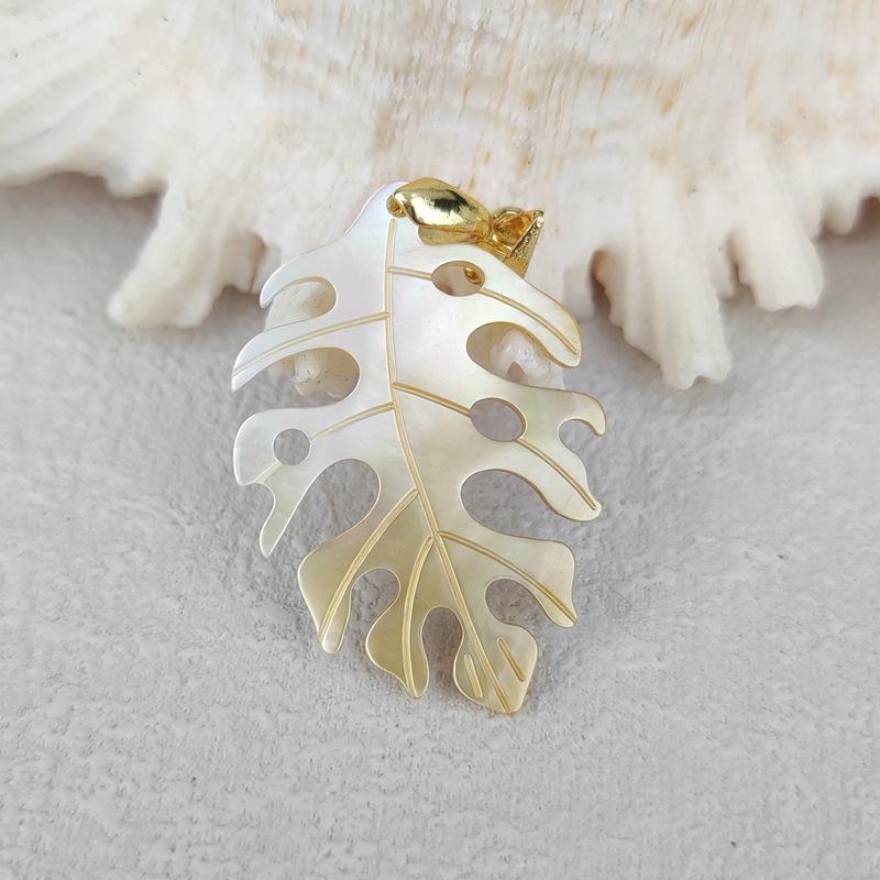 Natural Seashell Leaf Clavicle Chain with Camellia Pendant