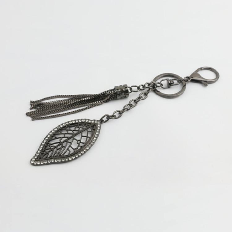 Sophisticated Sturdy Alloy Leaf Pendant Keychain Accessory Portable for Enhancing Your Personalize Styles Casual Wear
