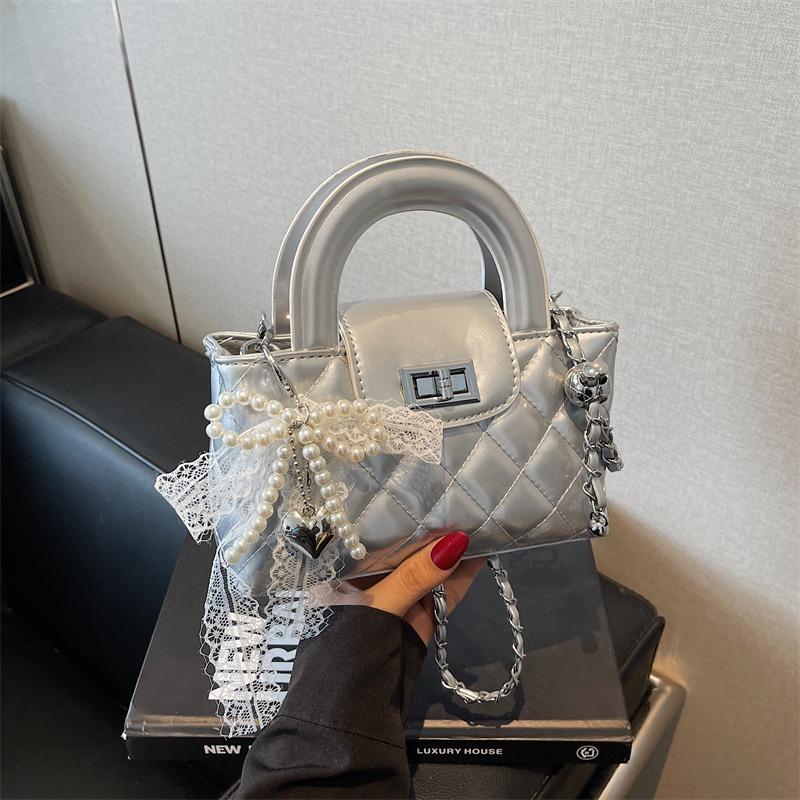 Niche diamond chain bag women's new spring and summer fashion portable commuter shoulder crossbody small square bag