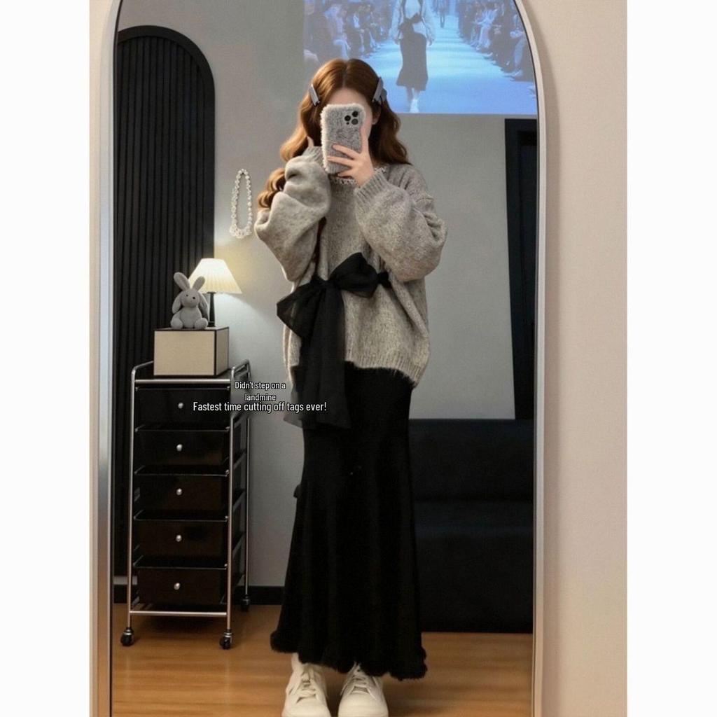 2026 Spring Grey Sweater & High-Waist Skirt Set with Tie-Up Bow Design