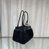 Outono e inverno nova bolsa de paraquedas de lã de cordeiro de mão nicho versátil bolsa de ombro mensageiro feminina bolsa balde de moda para o dia a dia