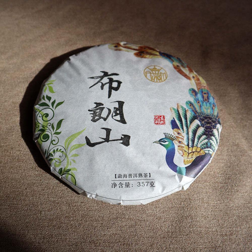 357g Bulang Mountain Ancient Tree Ripe Pu-erh Tea Cake Natural Herbal Energy Tea 01