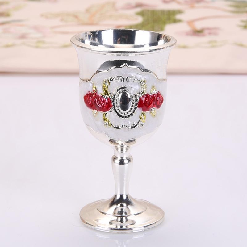 European Style Wine Glasses Retro Dinnerware Goblet Spirit Vodka Champagne Glasses Beverage Tumbler for Party Home Bar