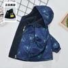 Jungen Kapuzen-Fleece-gefütterte wendbare Windjacke für große Kinder Herbst-Oberbekleidung