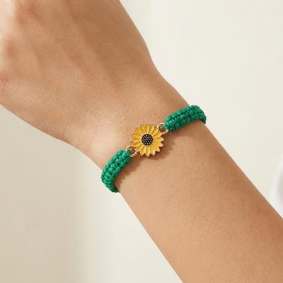 Adjustable Colorful Woven Daisy Bracelet for Men And Women Handmade Sunflower Bracelet for Couples Best Friends Graduation Gift