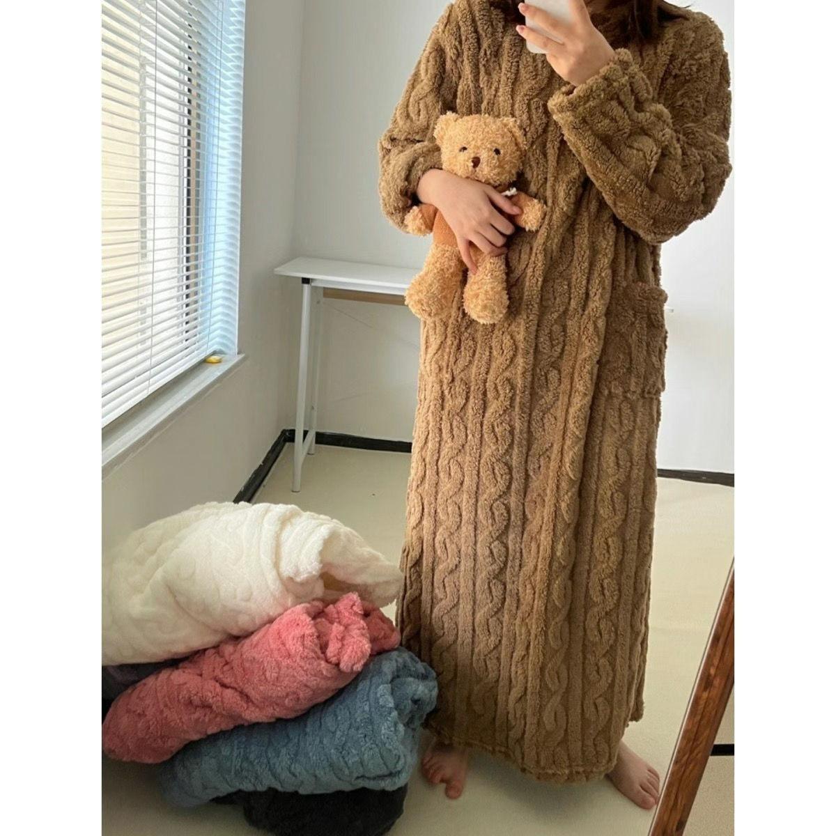 

Plus Velvet Thickened Flannel Doll Collar Pajamas Women s Autumn and Winter Cute and Sweet Coral Fleece Home Service Suit Can Be Worn Outside M кофейный