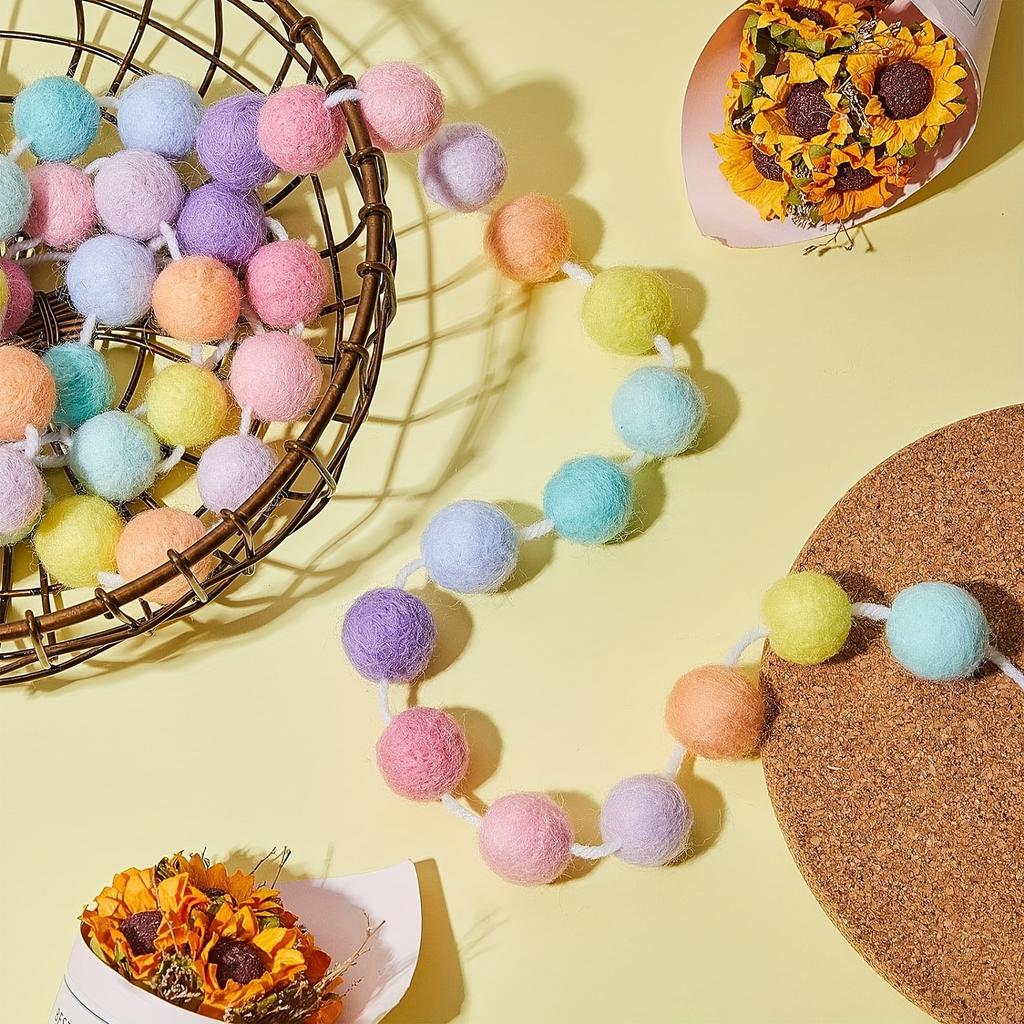 Felt Ball Garland Colored Pompon Garland, 200cm Long 24-Ball Garland Suitable for Mardi Gras Easter New Year Valentine Walls