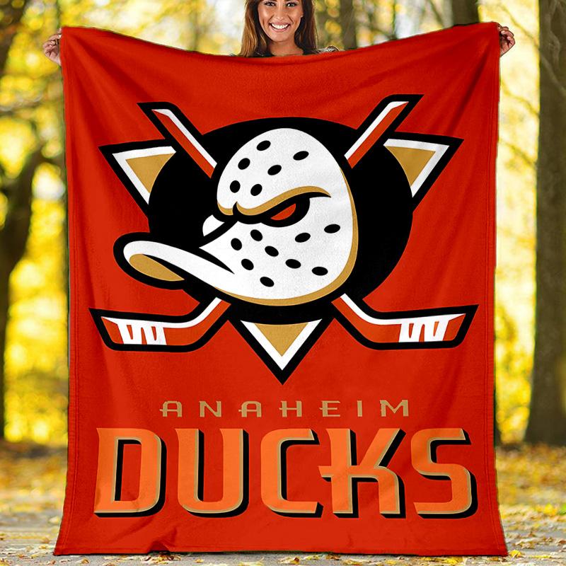1pc Football Team (51) Theme Blanket - Digital Print, Polyester, Cozy for All Seasons, Perfect for Outdoor, Camping, and Travel