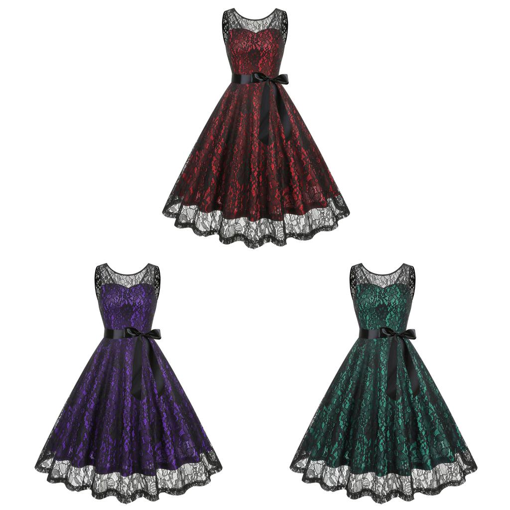 Vintage 50s Lace Cocktail Dress With Floral Pattern For Halloween Party Wear