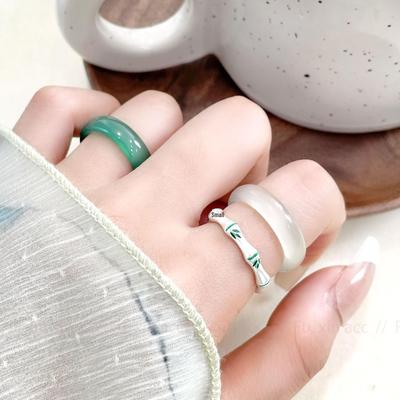 Exquisite Bamboo Design Green Chalcedony Ring: Elegant White & Cool Tones for Women