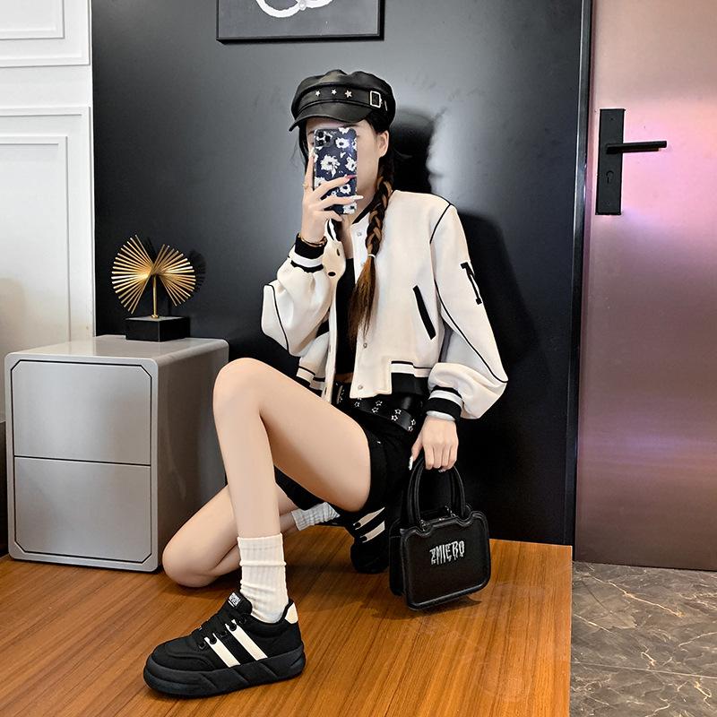 New wear-resistant bread sports and leisure leather board shoes, versatile trend muffin white shoes in autumn, shallow single shoes
