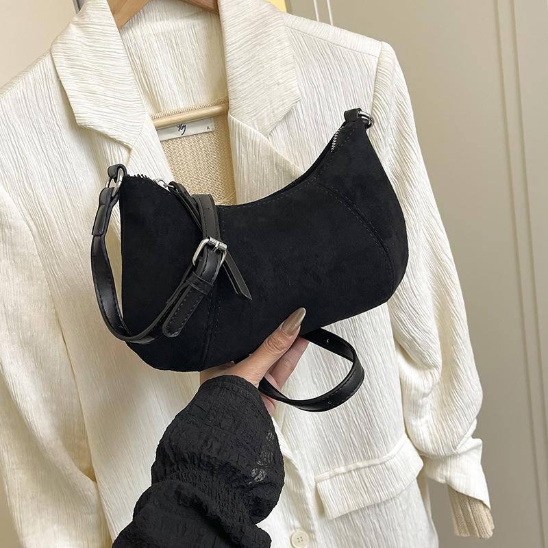 

Ретро нишевая замшевая сумка женская 2025 осень и зима новая простая сумка-мессенджер на одно плечо под мышку маленькая квадратная сумка