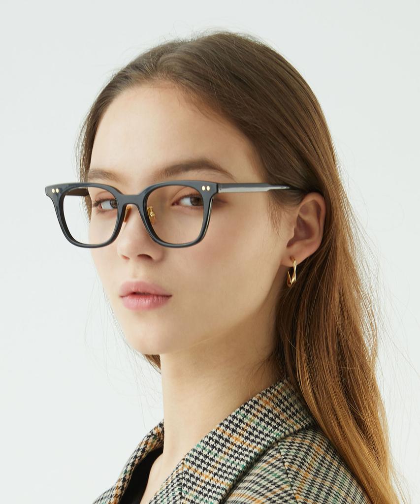 Oateu Nina Black Square Horn-Rimmed Glasses