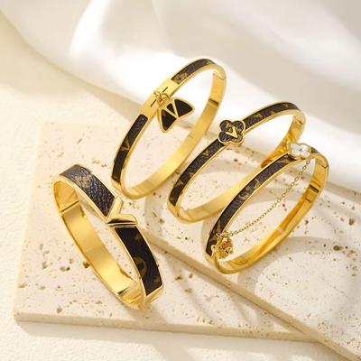Lüks Titanyum Çelik V Şekilli LV Monogram Dört Yapraklı Yonca Bileklik