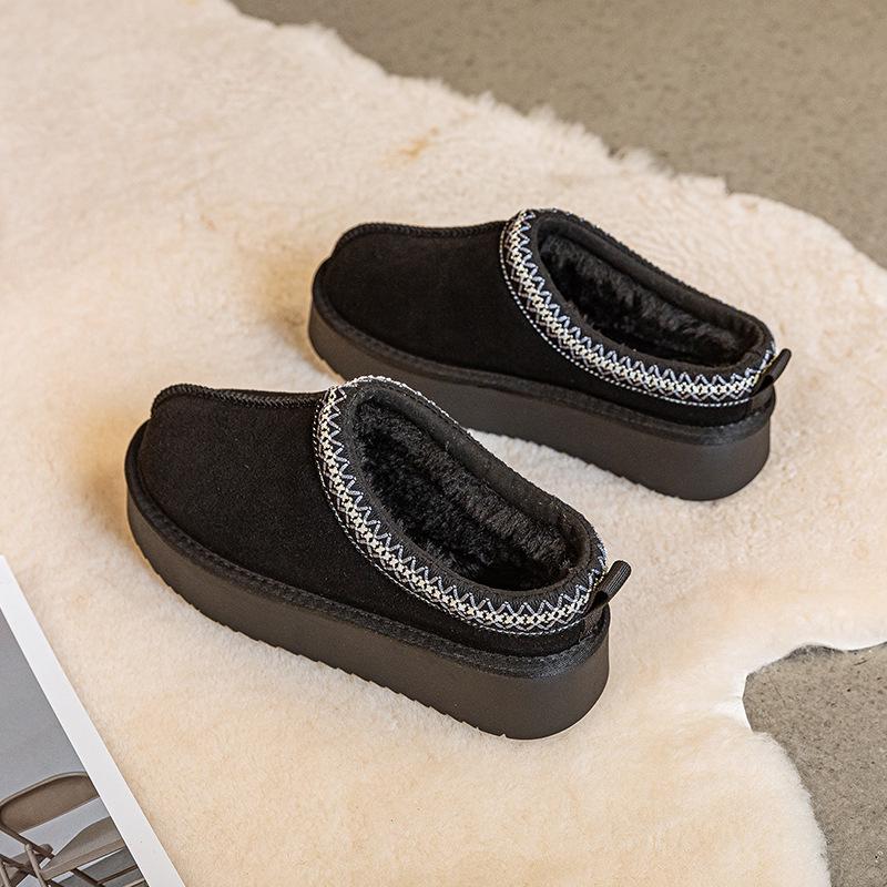 Women's Winter Ethnic-Style Fur Lined Leather Snow Boots with Thick Soles