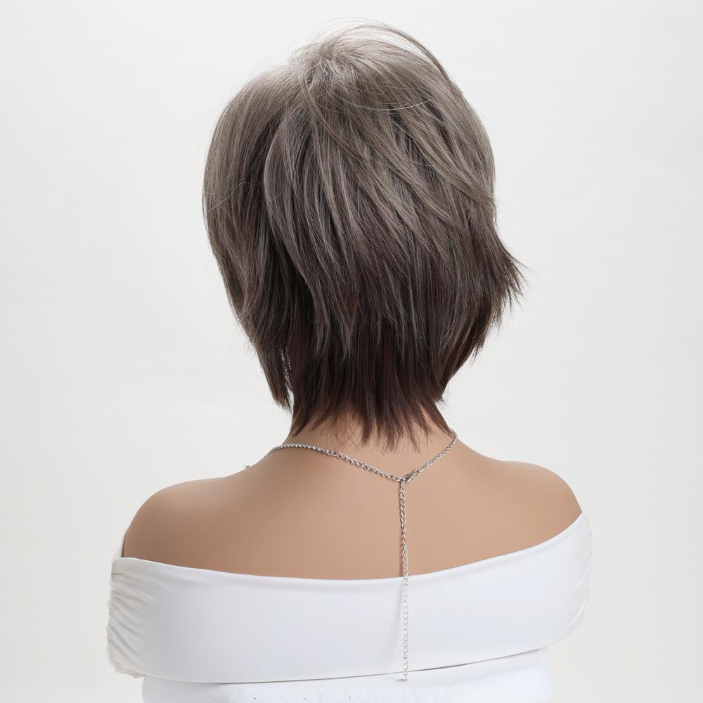 Parrucche Sintetiche Corte Nere Ondulate da Donna Stiloso Capelli Misti Biondo Castano Stratificati con Frangia per Uso Quotidiano Festa Costume Fibra Resistente al Calore