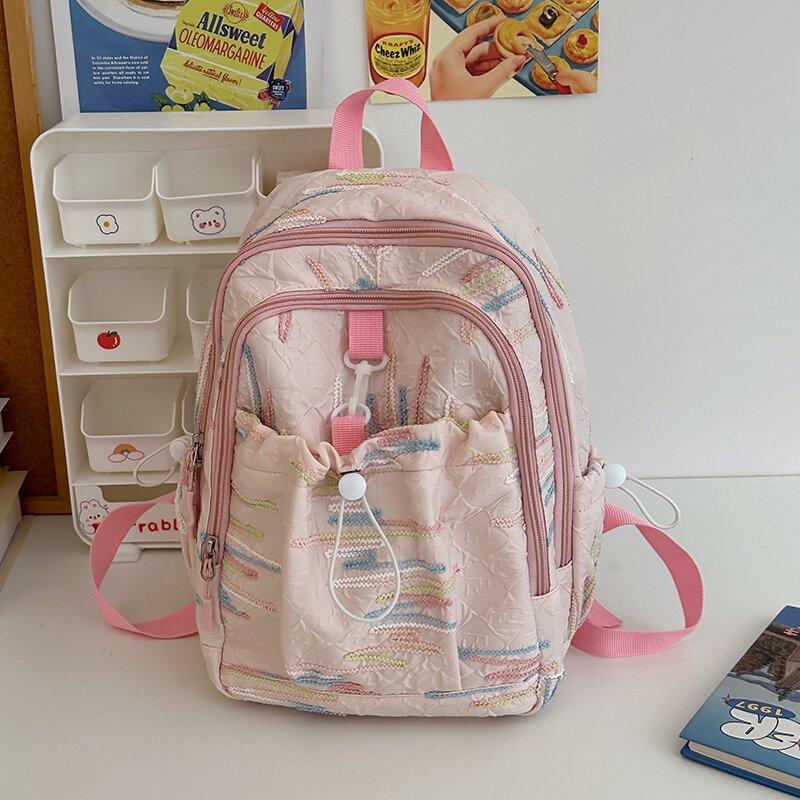 

Pupils Junior High School Students and Junior High School Students Have A Simple and Versatile Backpack.
