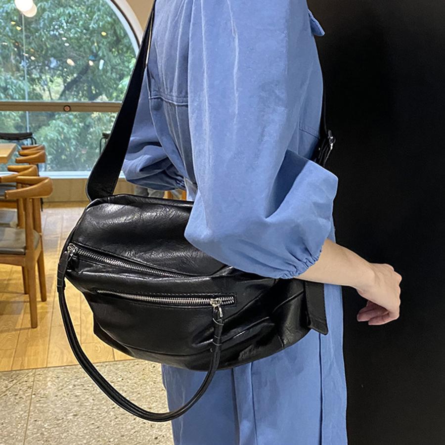 

New zip women s bag large-capacity single-shoulder bag simple solid-color crossbody bag soft leather pu trendy fitness handbags 29x14x16cm