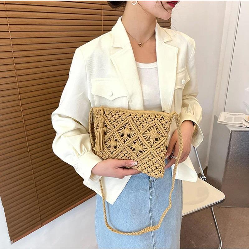 New Arrival Hollow Out Small Shoulder Bags For Women Handmade Straw Crossbody Bag Purse Female Tassel Messenger Handbag