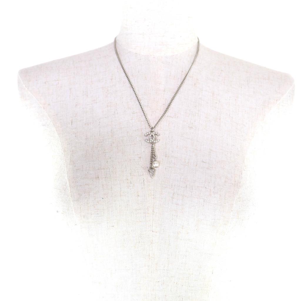 Great CHANEL Necklace COCO Mark Rhinestone Fake Pearl Silver Women F25C Used
