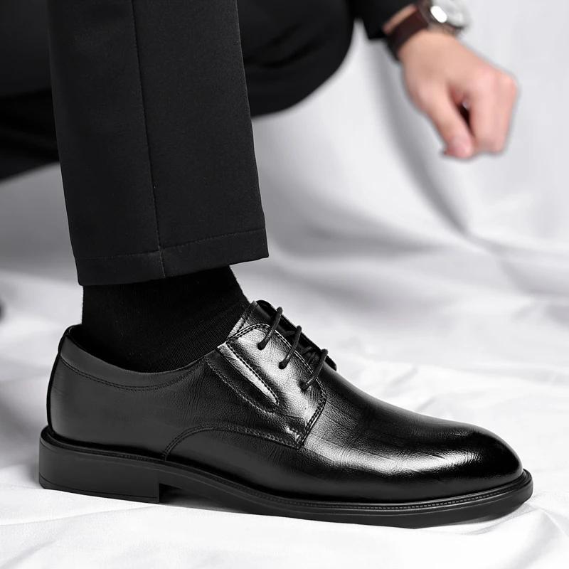 Mens Oxford Shoes Lace Up Fashion Leather Brogue Dress Shoes Hole Breathable Classic Business Formal Shoes Man Footwear