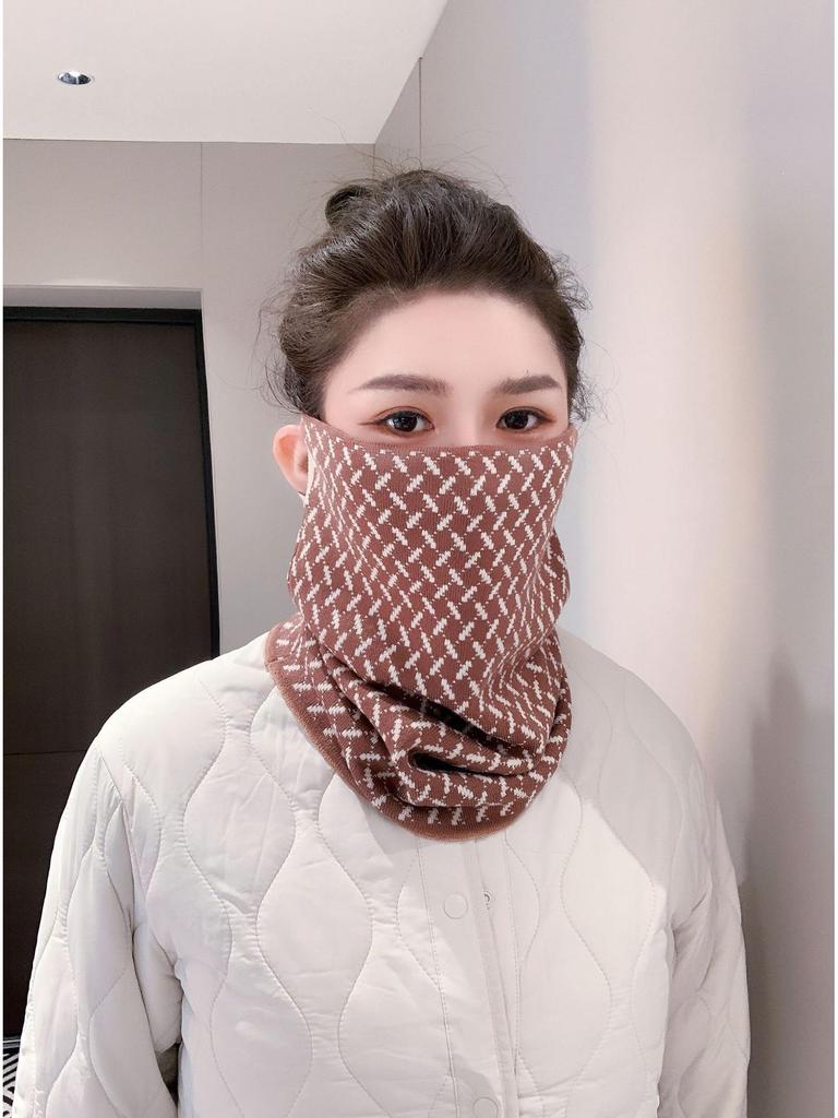 Knitted Jacquard Wool Face Mask: Warm, Versatile Neck Protector and Scarf for Autumn/Winter, Dustproof and Windproof for Outdoor Cycling.