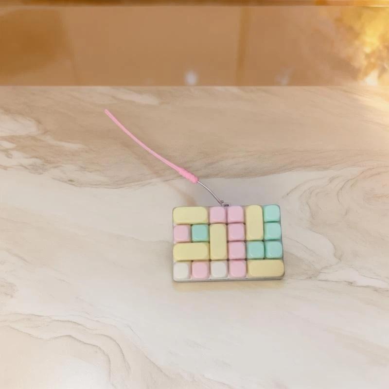 Mini 24 Keyboard Keychain Color Block Keycap Set Lovely Girly Style Purse Charm Nice Gift for Classmates Friends