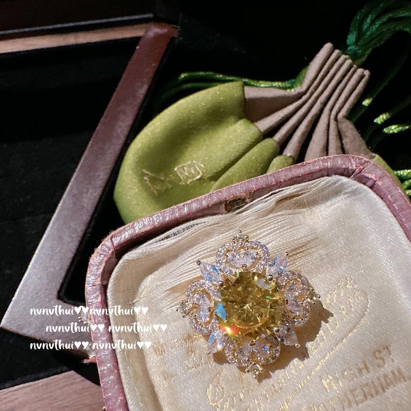 Cinderella Twilight Yellow Pea Gem Brooch, Beautiful, 18K Gold Plated, Sunset Yellow Butterfly Zircon Brooch