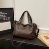 Vintage Large Capacity Rivet Tote Bag Women's Shoulder Underarm Bag