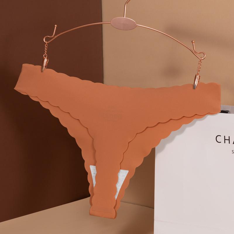 Women's Ice Silk Low-Waist Seamless Panties with Pure Cotton Crotch - Sexy European & American Plus Size Triangle Design