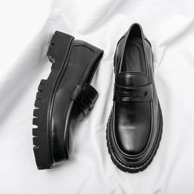 Nowe buty na platformie Mokasyny Buty Męskie Gruba podeszwa Buty Ślubne Czarne Formalne Buty Biznesowe Wsuwane Skórzane Zwiększające Buty Casualowe