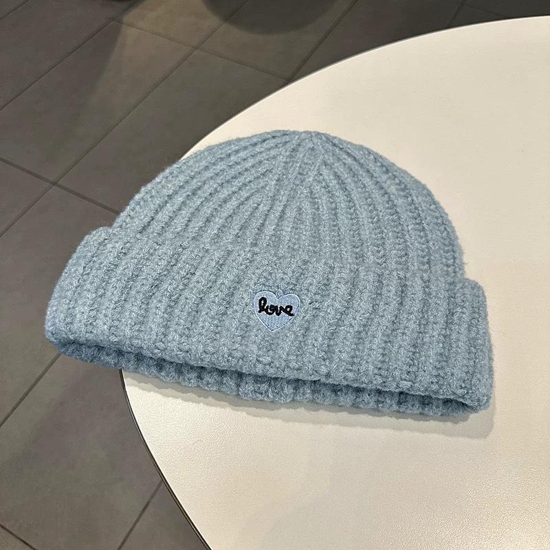 Simple and thick love knitted hat for girls, thickened and cute wool hat for autumn and winter, warm ear protection hat for men